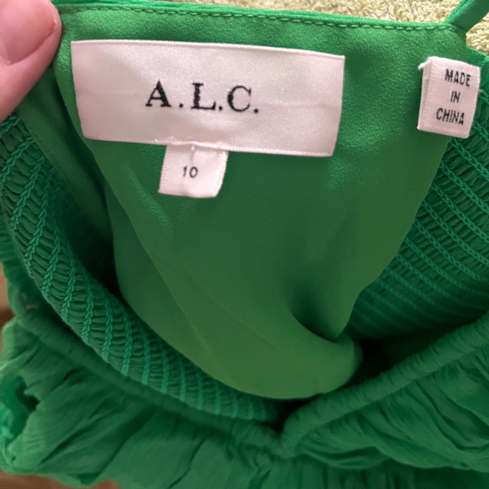 A.L.C. Rumi Dress in Green Crinkle 100% Silk Chiffon Smocked V-Neckline - Picture 8 of 9